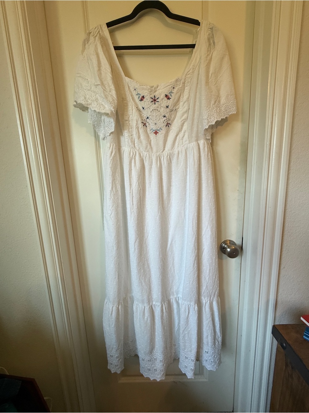Old Navy White Textured Eyelet Boho Dress